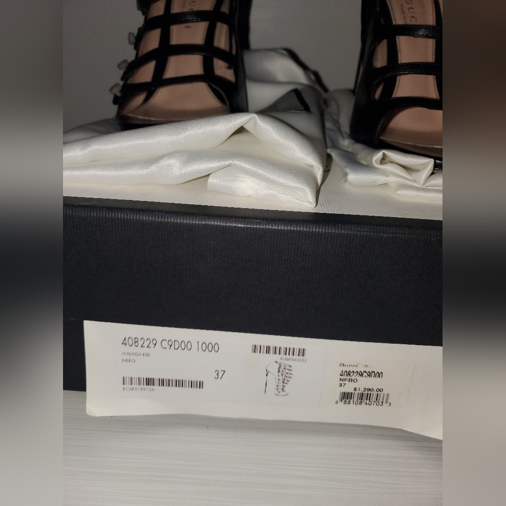 Authentic GUCCI SHOES - Picture 2 of 4
